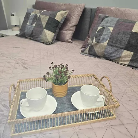 студио ива в центъра на *